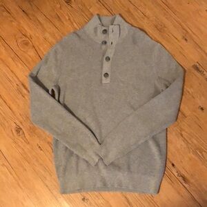 Men’s quarter button sweater